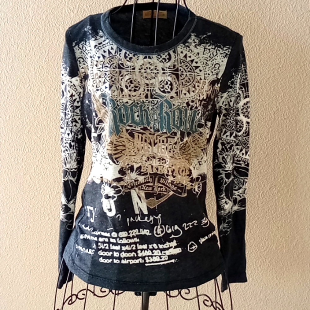 Long sleeve charcoal cotton tee with vintage rock and roll motif